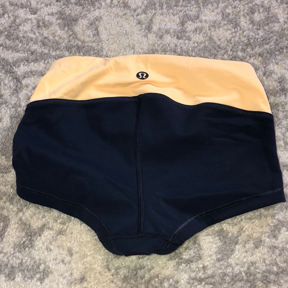 Lululemon shorts workout wear
